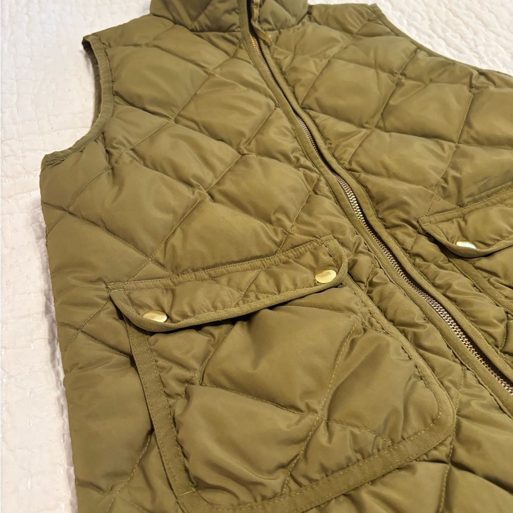 J.Crew Quilted Excursion Vest Olive Green Women’s XS - Picture 3 of 15